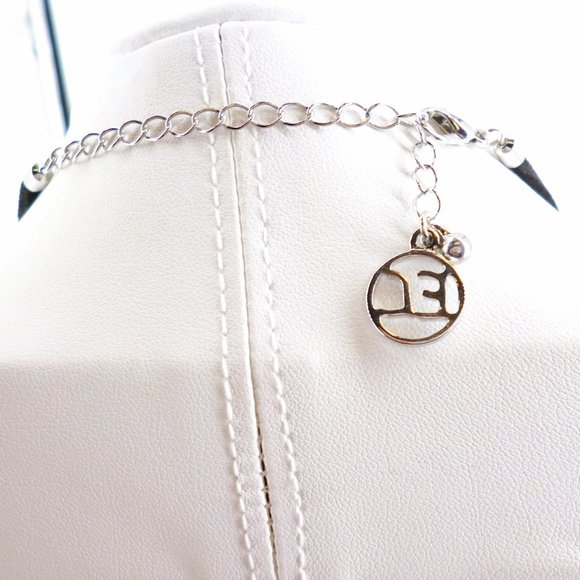 Hammered Silver Tone Necklace Bib Erica Lyons Geometric Orig $32 NWT 18"- 21" - Picture 5 of 6